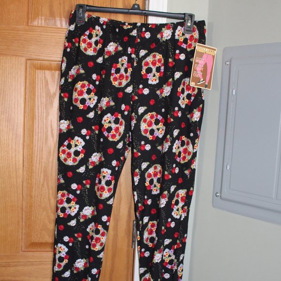 shosho Pants - Women's Fleece Lined Jogger Pant - Skull Floral Print - NWT